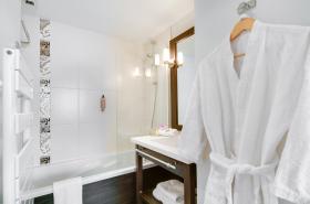 Seven Urban Suites Nantes Centre - photo 25