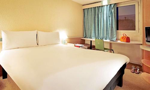 ibis Nantes Centre Gare Sud - photo 2